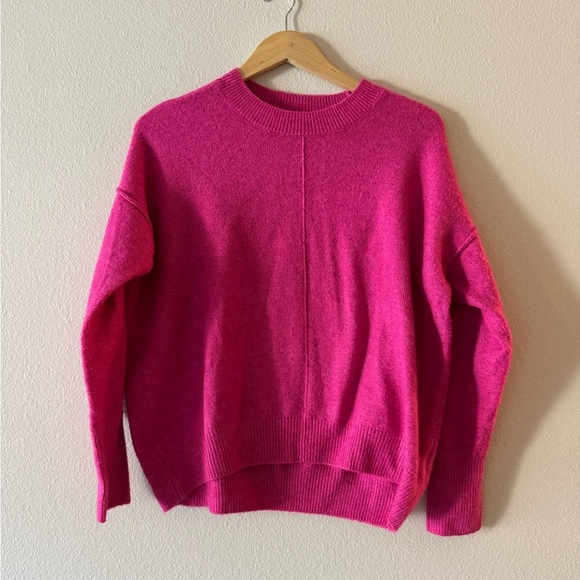 Vince Camuto Fuchsia Crew Neck Sweater - Picture 1 of 3
